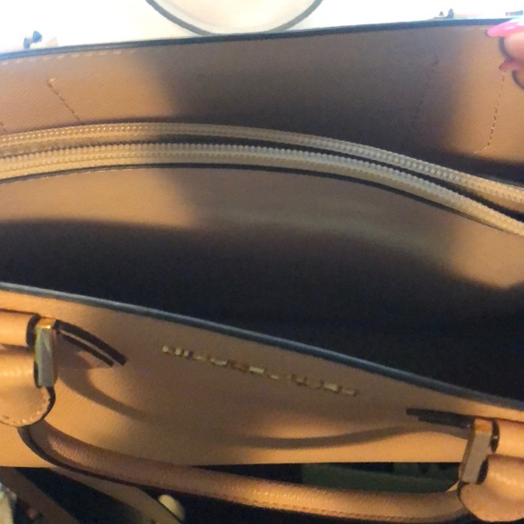 Michael Kors Pink Shoulder Bag/Crossbody bag - Picture 4 of 4